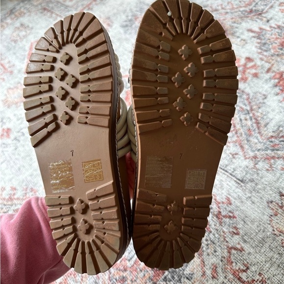 Stylish Cream Slide Sandals - Picture 5 of 6